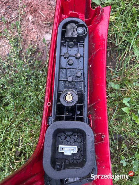 Tylnie lampy peugeot 206 sw Rok produkcji 2003 Wągrowiec sprzedam