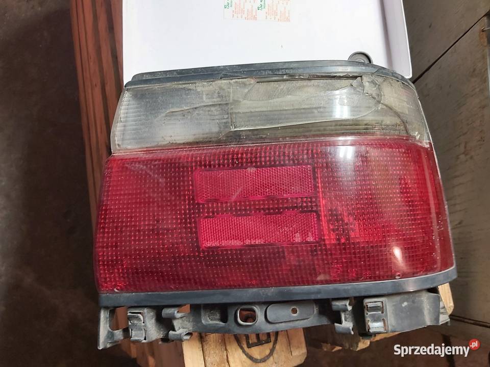 Lampa tylna Toyota Corolla prawa Toruń sprzedam