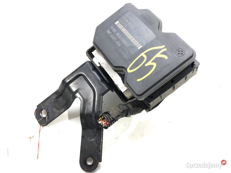 POMPA ABS HYUNDAI i40 5892032510 17 136 sprzedam