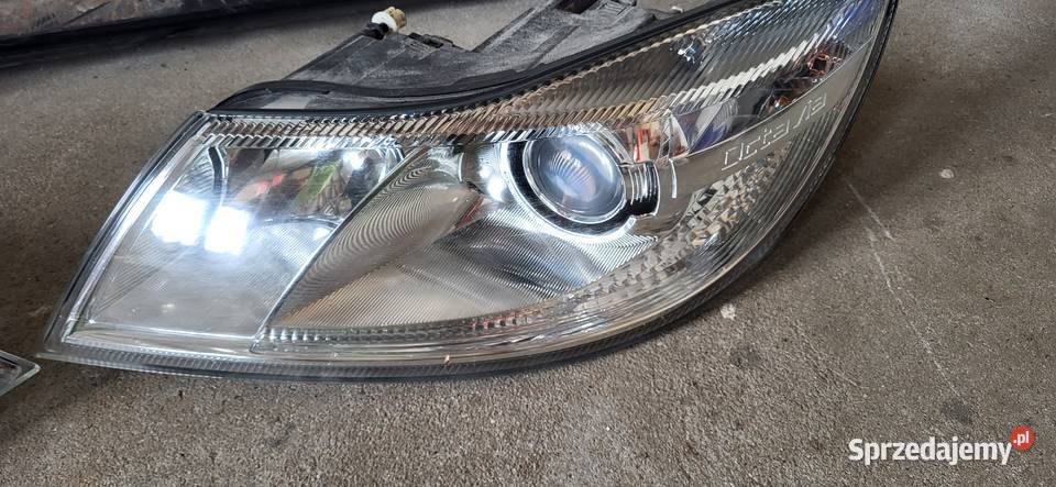Sprzedam lampy przod skoda octavia Lampy przednie Narol