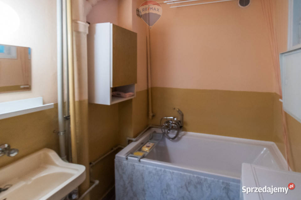 3 pokoje z balkonem 1 piętro Bałuty centrum Łódź