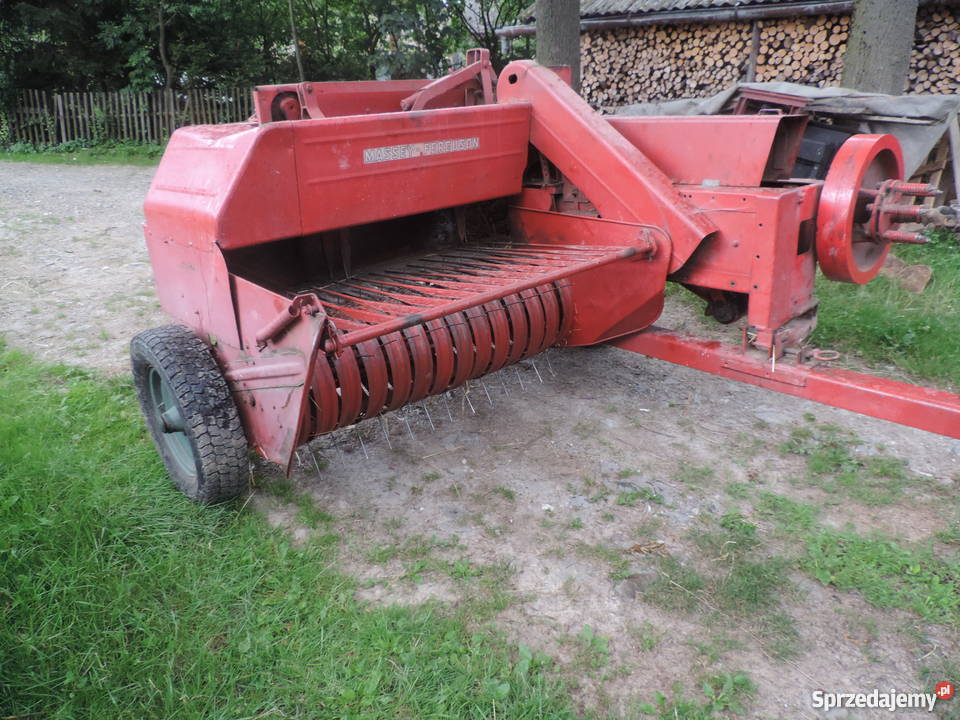 Prasa kostkująca Massey Ferguson 208 małopolskie Słopnice