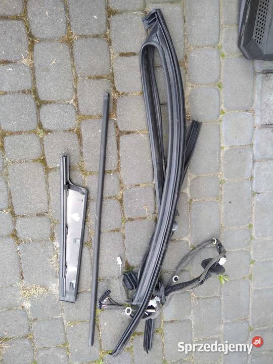Listwa drzwi przod lewa Renault Megane 3 Nowy Tomyśl sprzedam