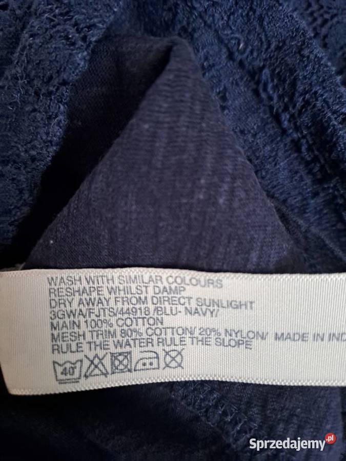 Bluzka Granatowa z koronką