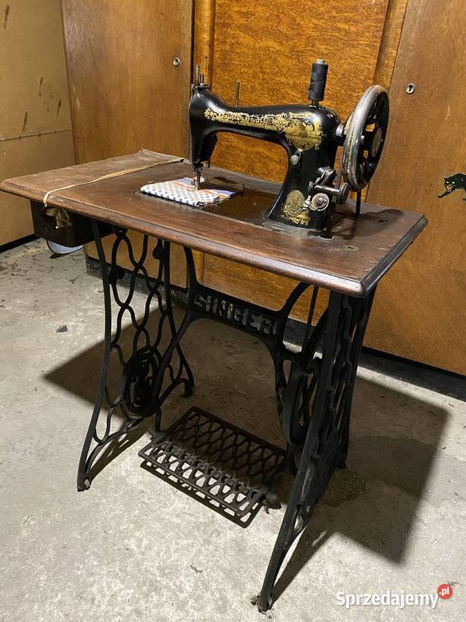 Maszyna do szycia ze stolikiem SINGER Łódź sprzedam