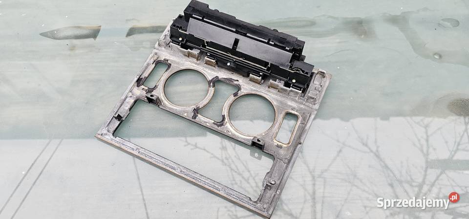 Ramka radia elegance mercedes w210 lift