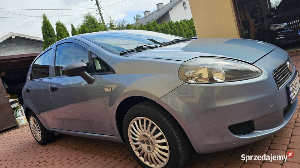 Fiat Grande Punto 12 65 2010r Klima wspomaganie