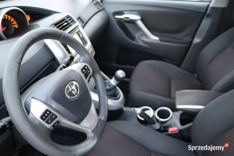 Toyota Verso 7OSOBOWYzarejestrowany 6bieg 299000km Opole sprzedam