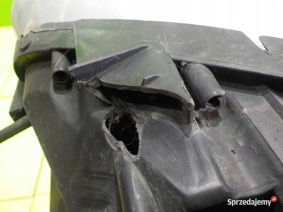 OPEL COMBO D 16r lampa prawa przod 51909055 mazowieckie Suków