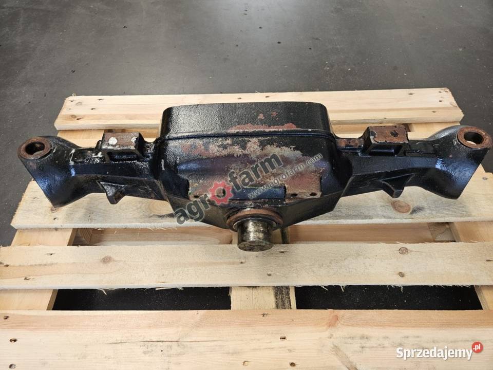 Obudowa mostu FWD Massey Ferguson 3225 3220 3210 Układ kierowniczy i oś przednia Byków