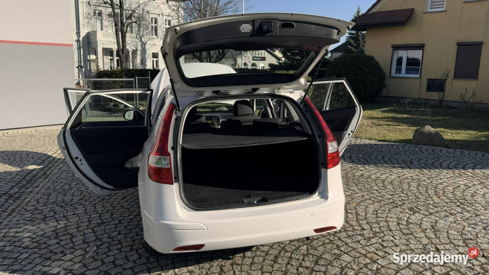Hyundai i30 14 BENZ 110 Lift 2012 Przebieg