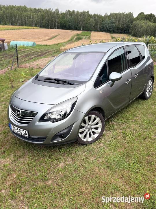 Opel Meriva B 17 cdti 2010 Średnie Duże