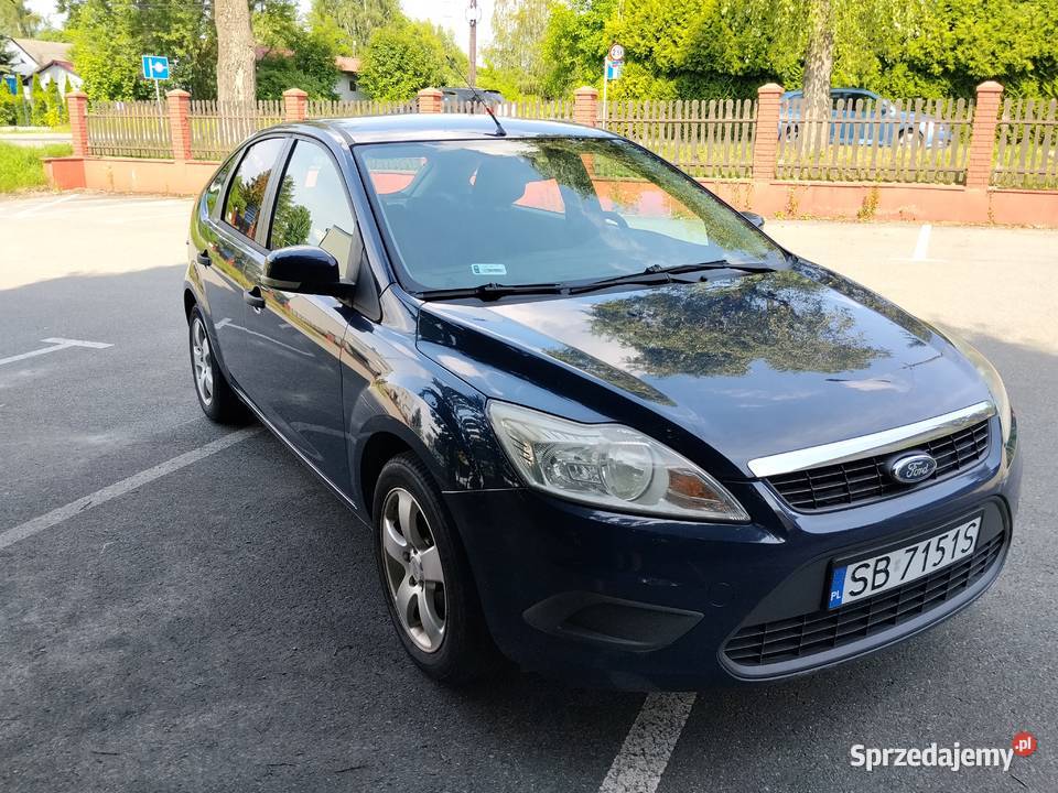 Ford Focus 2010 14 benzyna nieuszkodzony