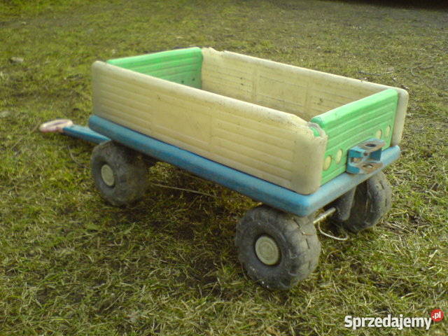 Przyczepkiopryskiwacz do ciągnikaquada na pedały Tuszkowo