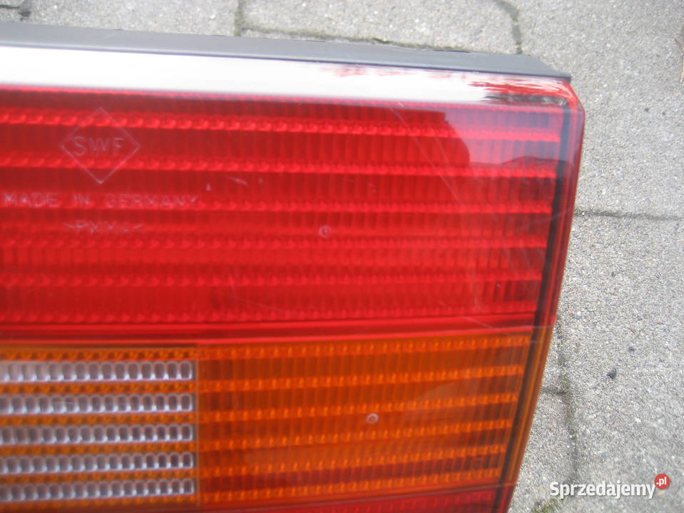 vw passat b4 kombi 9496r lampa tył prawa w klapę Rakoniewice sprzedam