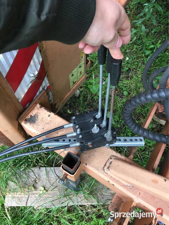 Kosiarka bijakowa wysięgnikowa Czyżowice