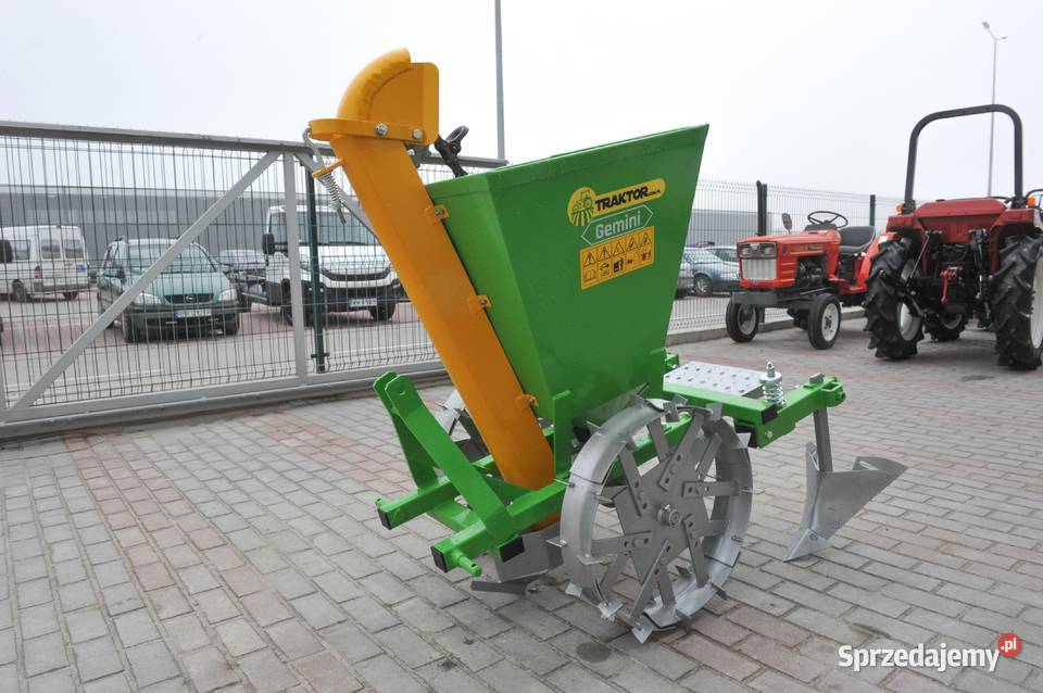 Sadzarka jednorzędowa do sadzenia roślin Tajęcina