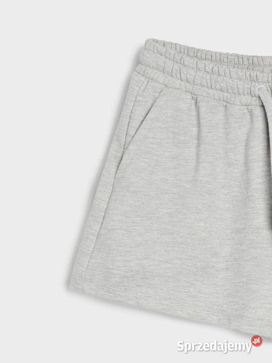 szare spodenki dresowe Sinsay