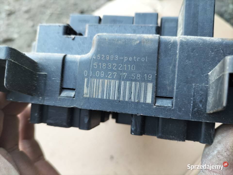 skrzynka bezpieczników 518322110 Volvo S80 Kamień-Kolonia