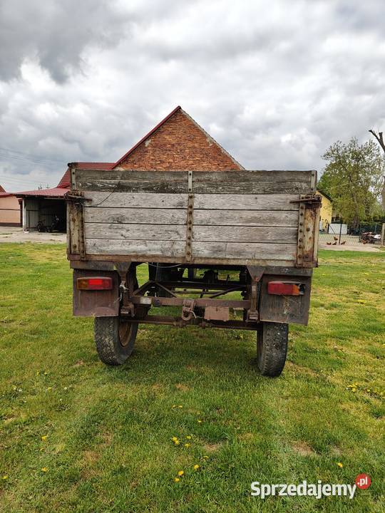 Przyczepa piławka uszkodzony