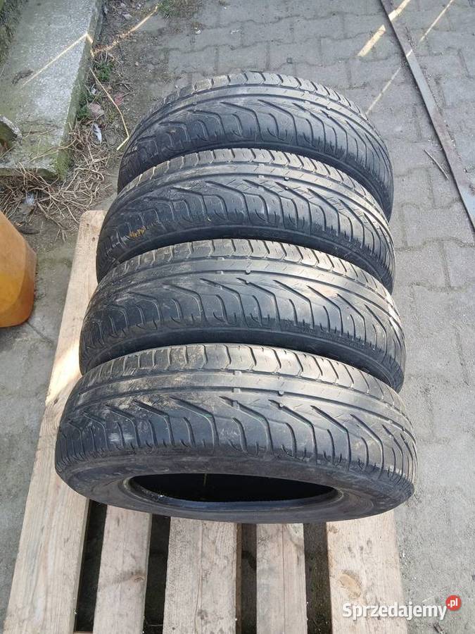 Opony letnie 1558013 Uniroyal Samochodowe