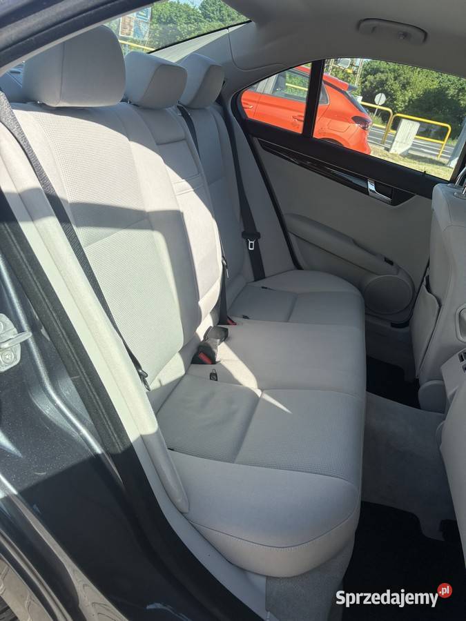 Mercedes C klasa 18 stan sprowadzony bluetooth Dolna Grupa