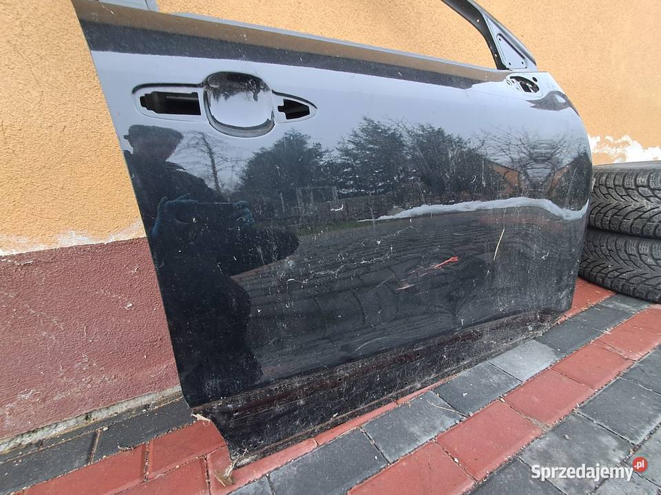 Drzwi prawe przednie Toyota Yaris Cross 2024r Szczurowa