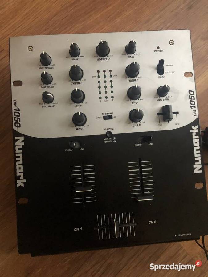 Mikser djski NUMARK DM 1050 Wzmacniacze i pokrewne Iława