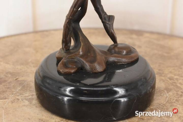 Zmysłowa Tancerka Baletnica Kobieta z Brązu Kraków