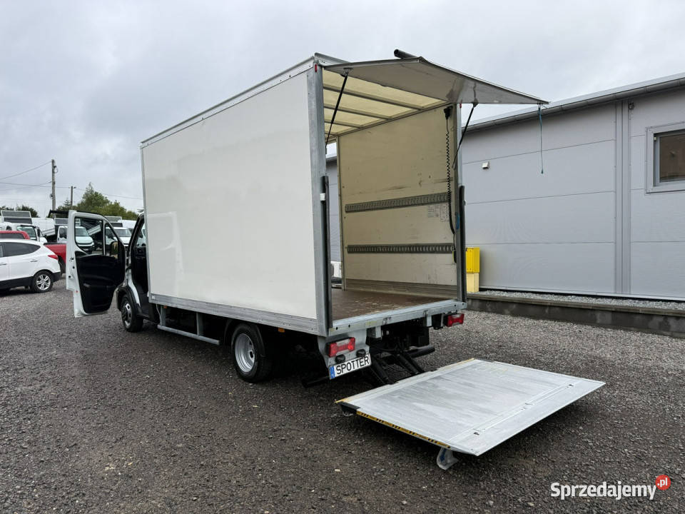 Iveco Daily 35C16 Klimatyzacja Winda PALFINGER nieuszkodzony Opoczno