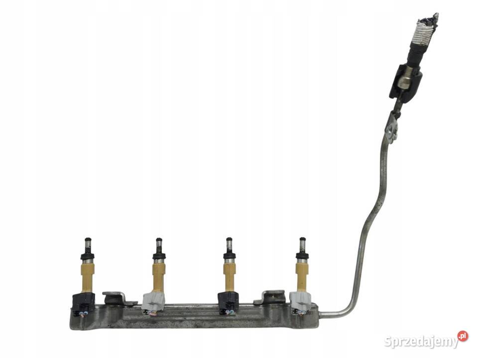 LISTWA WTRYSKOWA 18 HYBRID Toyota Auris II 2012