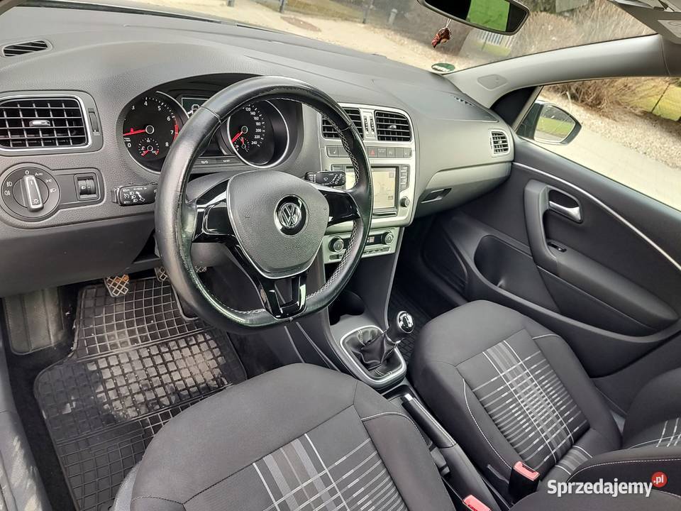 VW POLO BENZYNA Rok produkcji 2015 Leszno