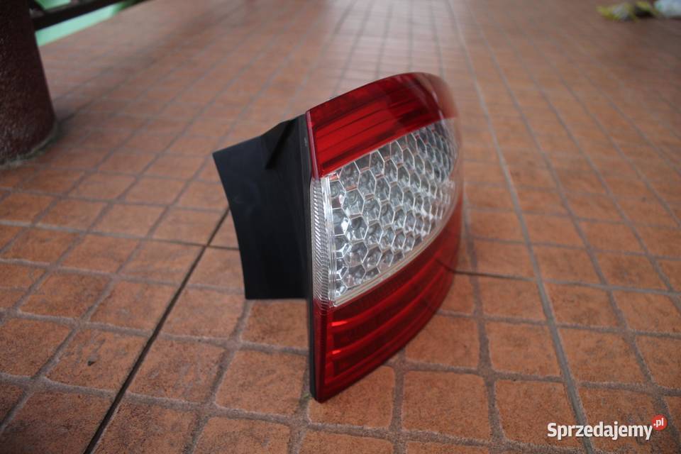 LAMPA PRAWY TYŁ FORD MONDEO MK4 KOMBI 7S7113404B Lampy cofania wielkopolskie