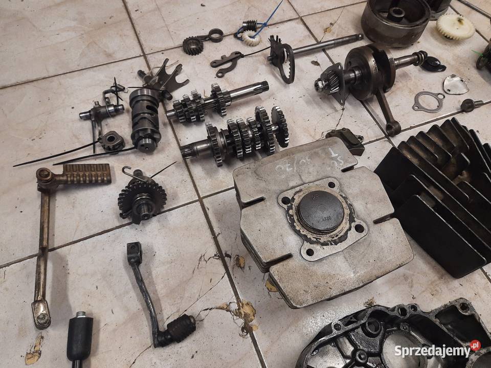 Suzuki TS 50 80 części cylinder głowica skrzynia Jelenia Góra