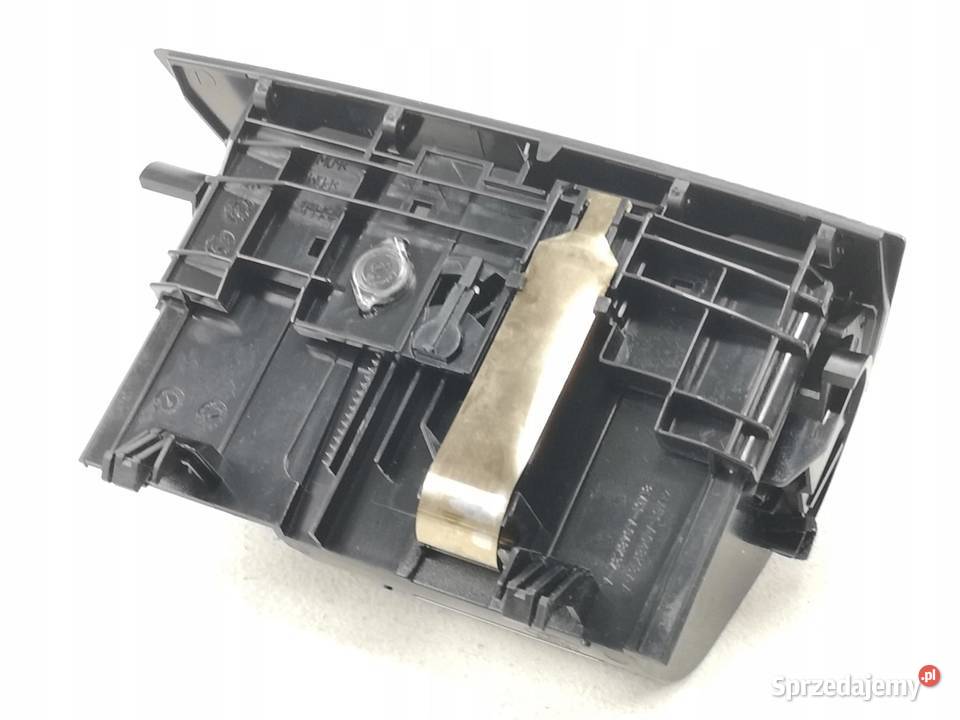 POPIELNICZKA FORD FOCUS I 19982005 NOWA Ramiona wycieraczek Motoryzacja