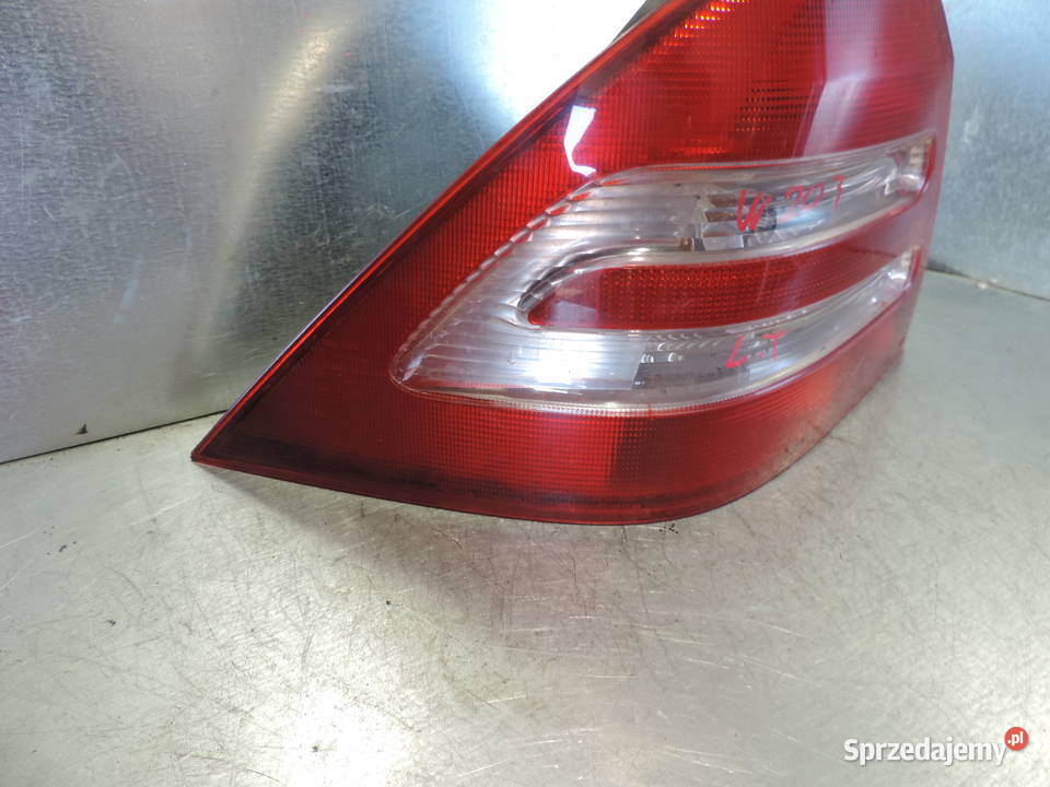 LAMPA TYLNA LEWA KOMPLETNA MERCEDES C KLASA W203 sprzedam