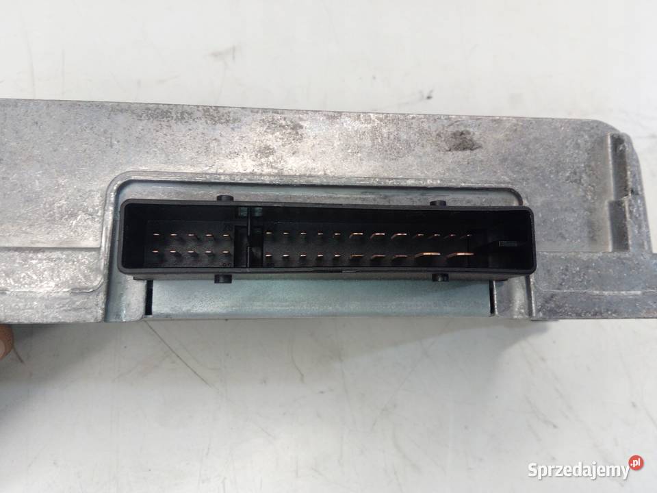 WZMACNIACZ RADIA AUDI A4 A5 Q5 8T0035223AB Przystajń sprzedam