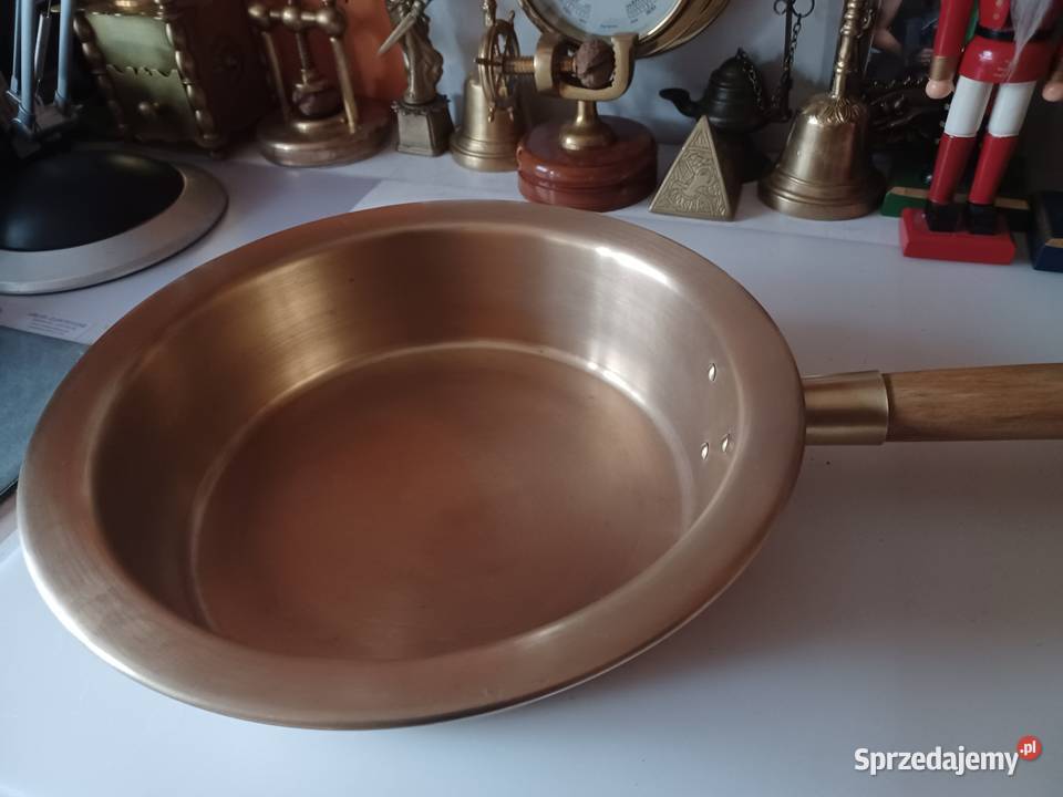 Piękna duża sygnowana patelnia mosiężna