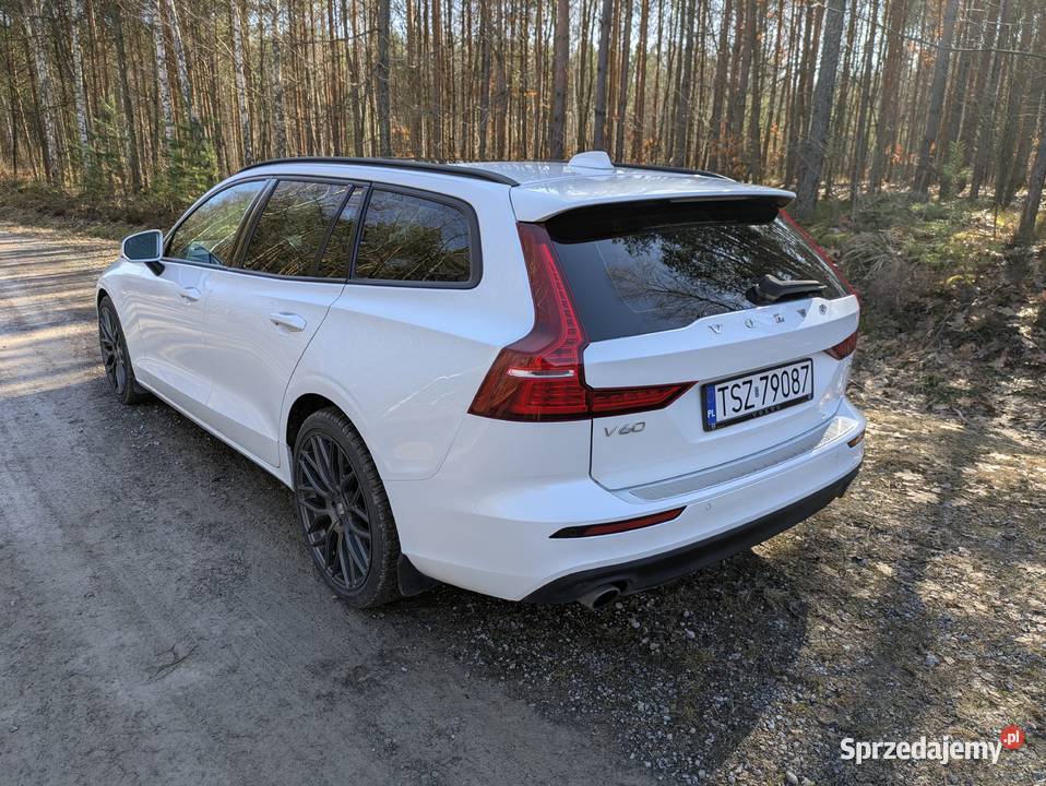 Volvo V60 T5 2020 stan ESP Pliskowola