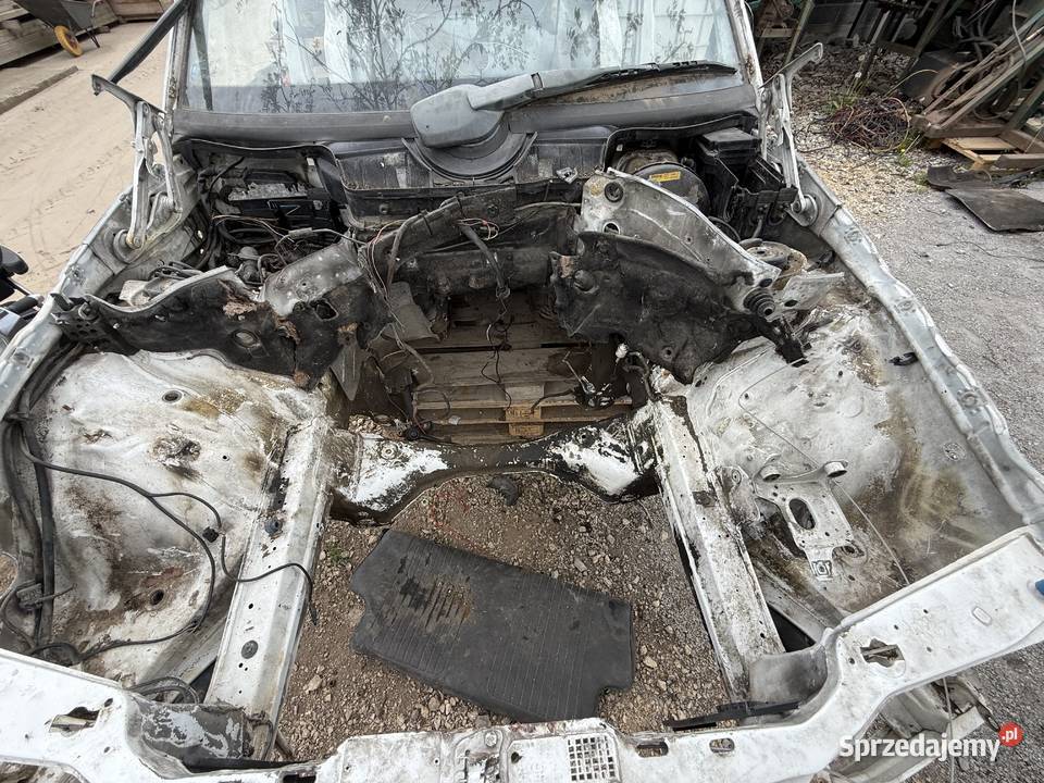 Karoseria i wiele innych części w124 25 diesel Proszowice sprzedam