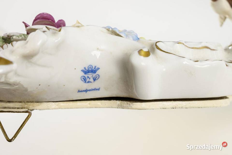 Porcelanowe lustro rokokowe z puttami II poł XX Poznań