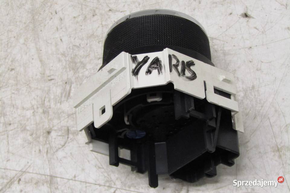 PANEL KLIMATYZACJI NAWIEWU TOYOTA YARIS III
