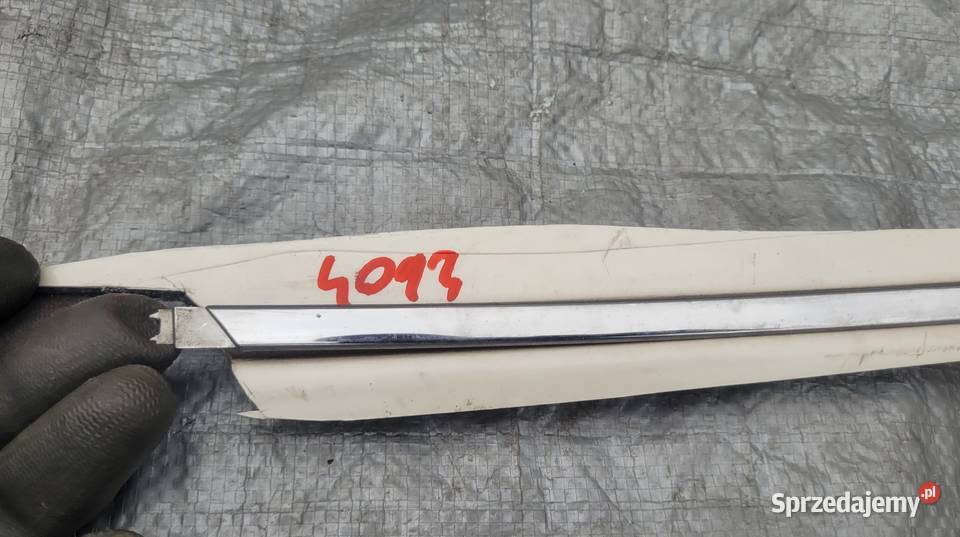 MERCEDES CLS W218 SEDAN CHROM LISTWA SRODKOWA Ruda Śląska