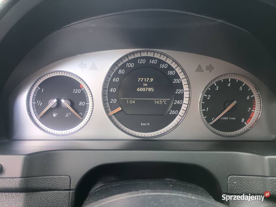 MercedesBenz Klasa C W204 25l S204 Avantgarde 4/5