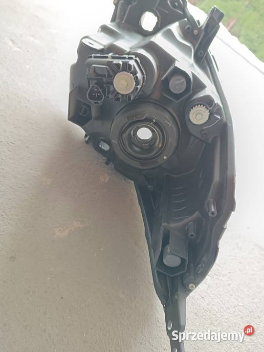 Lampa przednia prawa Suzuki Baleno Suzuki Dębica