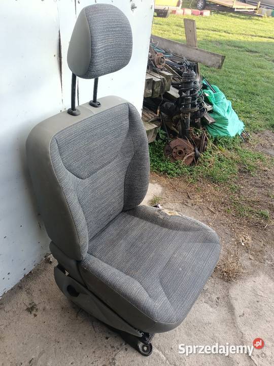 Fotel pasażera Vivaro Trafic Primastar osobowe Fotele i kanapy Radzyń Podlaski