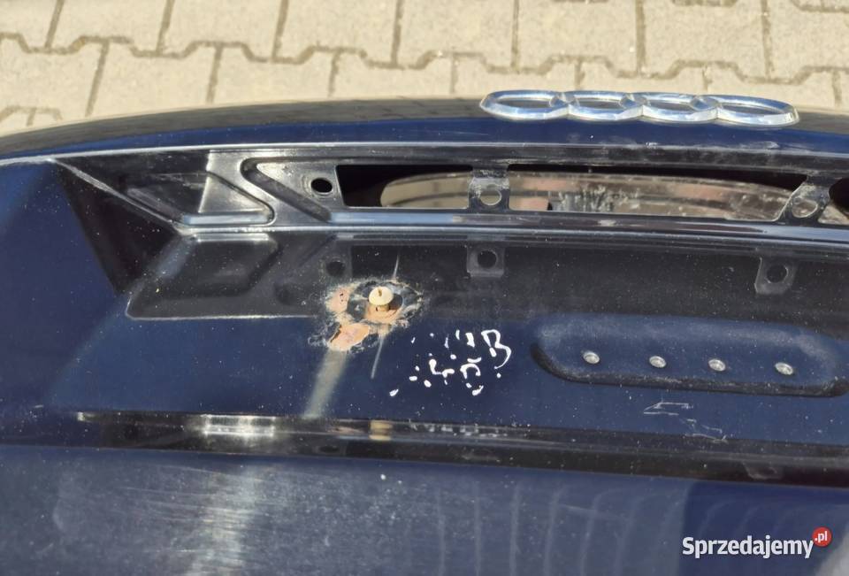 KLAPA BAGAŻNIKA TYŁ AUDI A4 B6 SEDAN LY9B CZARNA Działoszyce