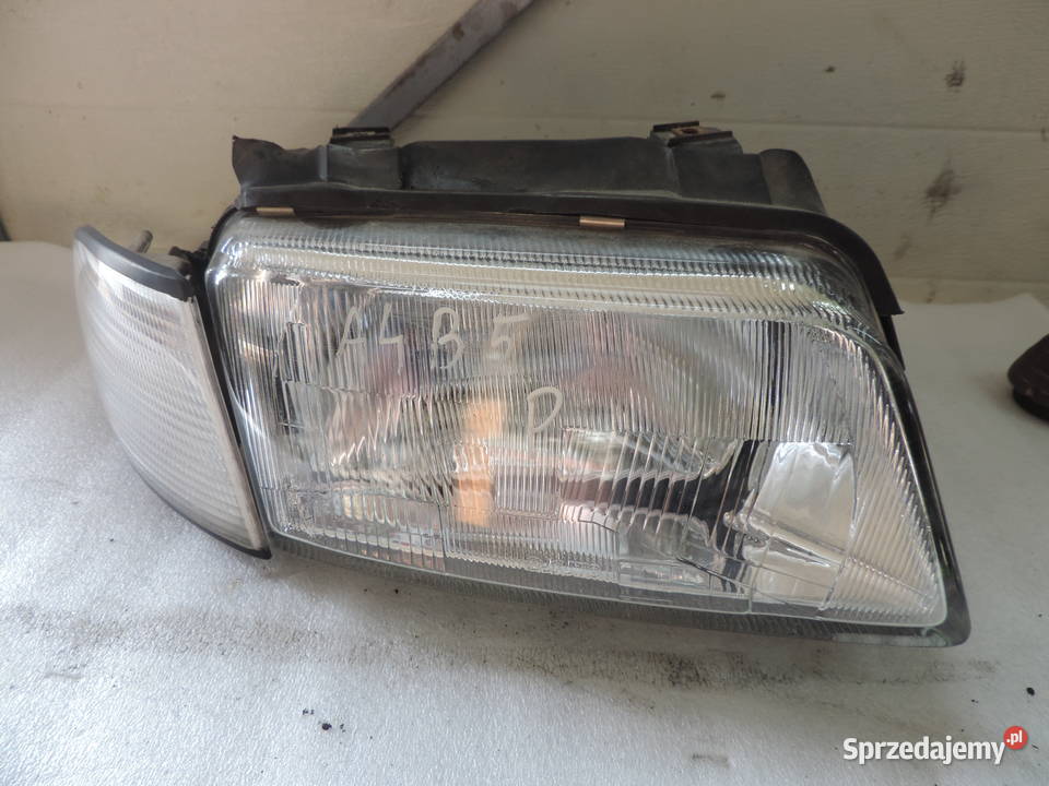 LAMPA PRAWA PRZEDNIA AUDI A4 B5 PRZEDLIFT Prawe Nowy Sącz sprzedam