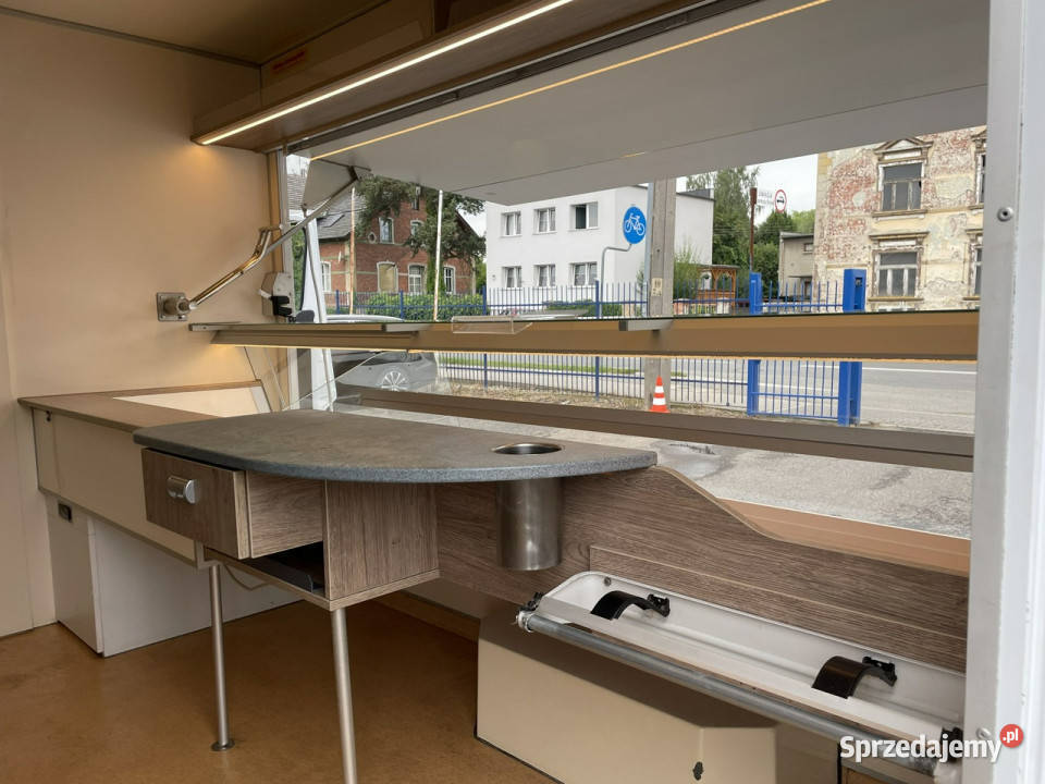 Renault Master Autosklep piec Sklep biały Syców