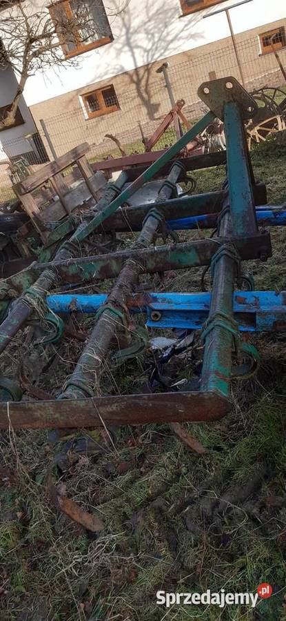 Kultywator agregat z wałkiem wałem